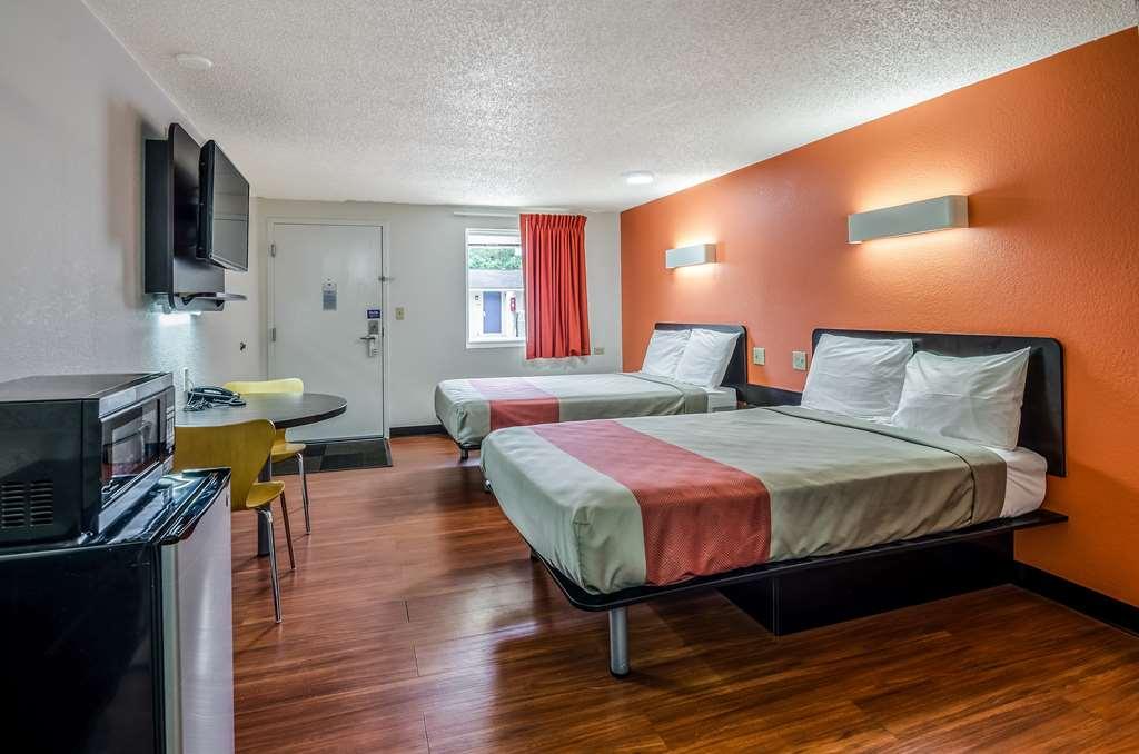 Motel 6 Troutville, Va Номер фото