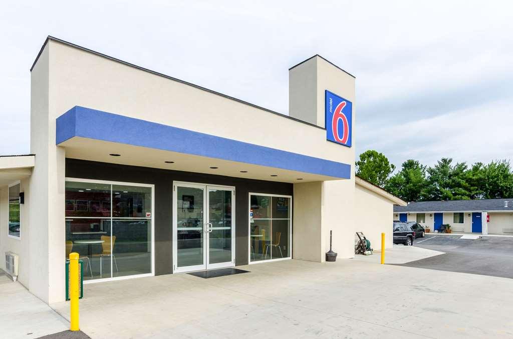 Motel 6 Troutville, Va Экстерьер фото