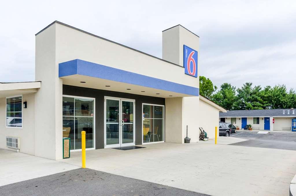 Motel 6 Troutville, Va Экстерьер фото
